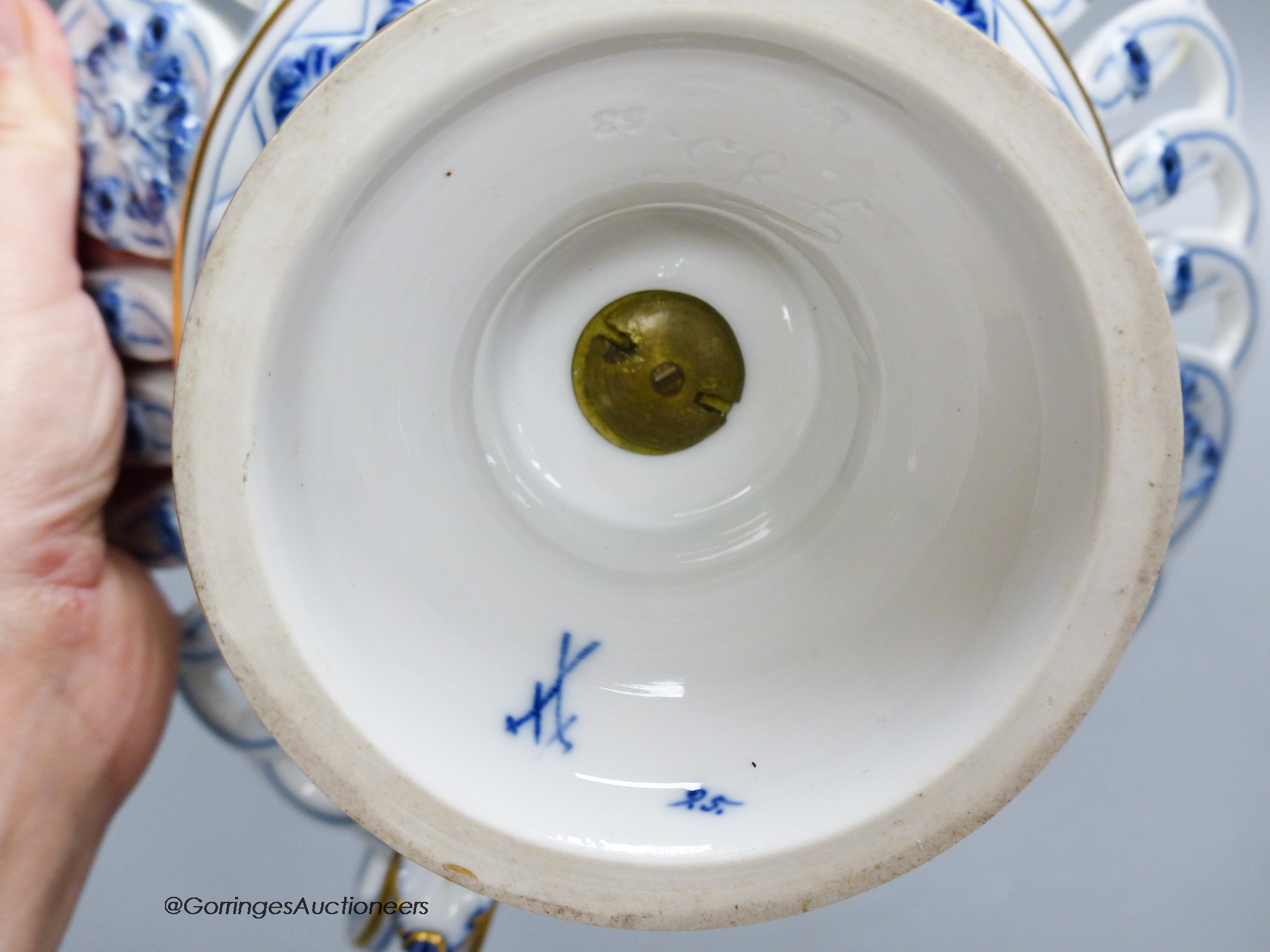 A 19th century Meissen blue and white pedestal bowl, 24cm wide